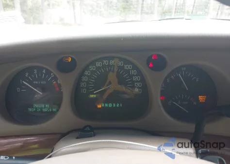 2002 Buick Lesabre Custom из США, поврежденный, VIN 1G4HP54K22U306163